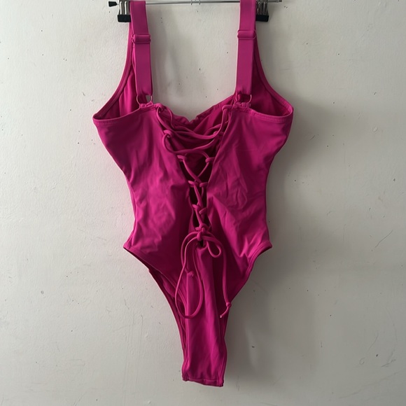 TA3 Swim Square Neck High Leg Sculpt Swimsuit - Picture 4 of 4